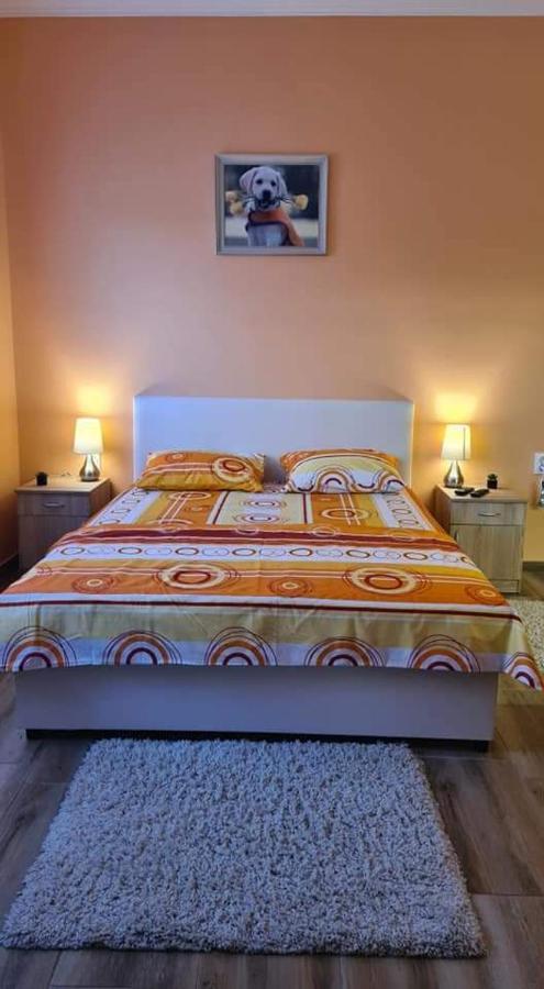 Ales Apartman Sombor Luaran gambar