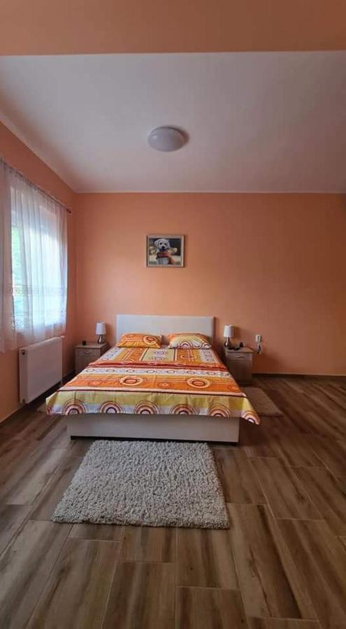 Ales Apartman Sombor Luaran gambar